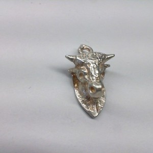  Silver 0.925% 4.4gr Sterling Silver Bull Pendant