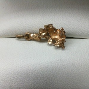  10K YELLOW GOLD NUGGET LOOK PENDANT