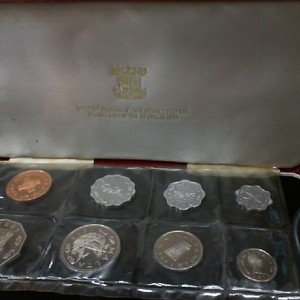 1972 Malta 8 Coin Proof Set in Case