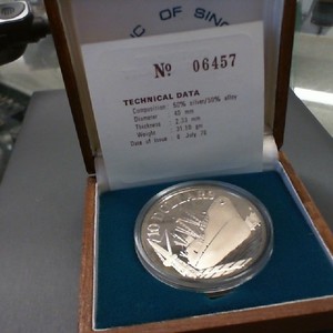 Republic of Singapore 1976 Ten Dollar Silver Proof Coin with COA and Box 