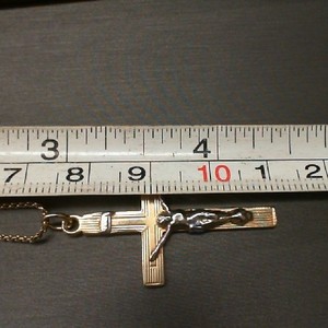 CRUCIFIX WITH 14K CHAIN