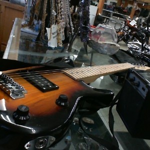 Viper Jr by Bguitars GE36 w/ Accessories