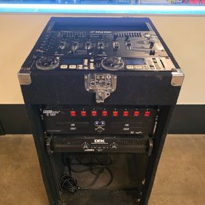 CARPETED TRAVELING MUSICIAN'S CABINET
