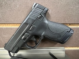 Smith & Wesson M&P 9 Shield 9mm Pistol in Black Soft Case