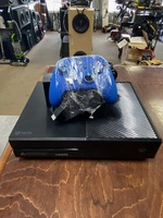 Xbox One 500GB w/ 1 Blue Controller