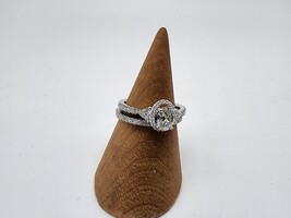 14kt White Gold Ring wedding Set w/ .55 Center Oval Diamond