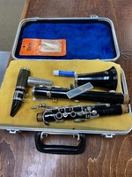Boosey & Hawkes Clarinet in Black Hardshell Case