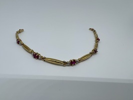 10kt Gold Bracelet w/ Small Red Stones