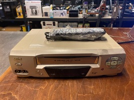 Sanyo VWM-690 VHS Player