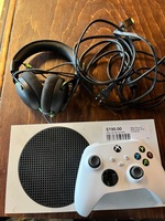 Xbox Series S w/ Cords & Controller
