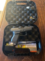 Glock 43 Sub Compact in Case w/ One Mag