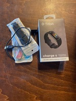 Fitbit Charge 5 (Like New in Box) w/ 2 Bands
