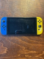 Nintendo Switch (No Accessories, Broken Kickstand)