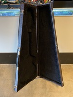Single Cutaway Guitar Case (Black/Dark Red)
