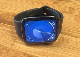 Apple Watch (2nd Gen) w/ Charging Cable