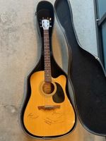 Alvarez Acoustic Guitar w/ Case