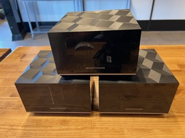 Nighthawk Mesh WiFi Network 2 MS80 Satellites & MR80 Router
