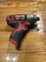 Milwaukee M12 1/4" Impact Driver