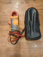 Fluke 322 Clamp Meter
