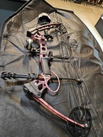 Mathews Mission Craze Bow w/ Case