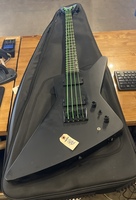 DEAN Z SELECT NECKTHRU BASS WITH FISHMAN PICKUPS WITH DEAN SOFT CASE