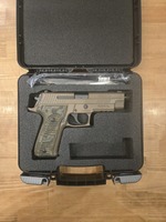 Sig Sauer P226 Elite Scorpion w/ One Mag in Hard Case