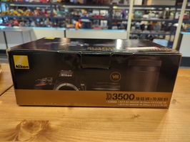 NIKON  D3500