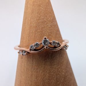 SIZE 7" 14K ROSE GOLD RING WITH 9 DIAMONDS