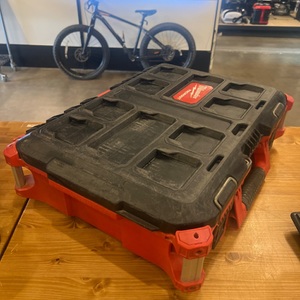 MILWAUKEE PACKOUT TOOLBOX 