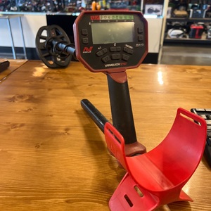 MINELAB VANQUISH 540 METAL DETECTOR