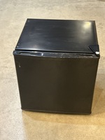 CRITERION CCR16CE2B 1.6 CU MINI FRIDGE