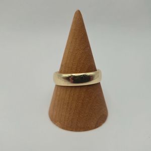 10K YELLOW GOLD RING 
