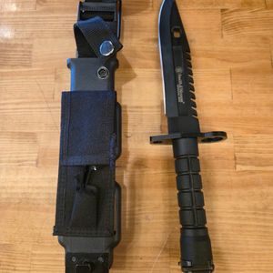 SMITH AND WESSON  SPEC OPS