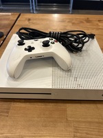  XBOX ONE S 1TB W/ ONE CONTROLLER