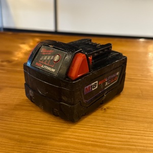 MILWAUKEE M18 5AH BATTERY 