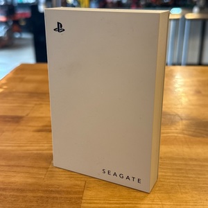  Seagate srd0lf0 5tb EXTERNAL gaming drive FOR PLAYSTATION.