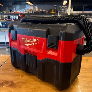 MILWAUKEE 0880-20 M18 WET/DRY VAC (TOOL ONLY)