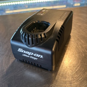 SNAP ON / CHARGER