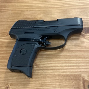 RUGER AMERICAN Pistol LC9S SEMI-AUTOMATIC 9X19 Cal.  with 8 magazines