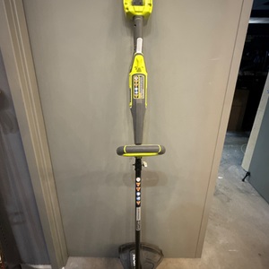 RYOBI RY40002 40V ELECTRIC WEED WACKER (TOOL ONLY)