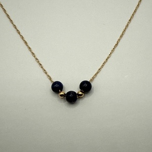 14K YELLOW GOLD NECKLACE WITH 3 ROUND PENDANTS .8G 