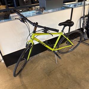 GIANT ESCAPE 2024 MOUNTAN BIKE