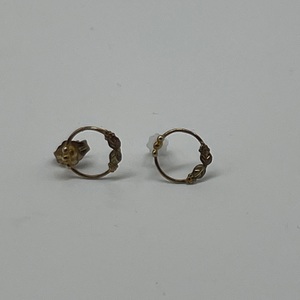 10K BLACK HILLS GOLD EARRING PAIR .6G