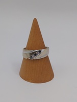  10K GOLD RING WITH BLACK DIAMONDS 4.4 G
