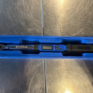Kobolt / 2884762 / 3/8-in Drive Digital Torque Wrench (5-ft lb to 100-ft lb)