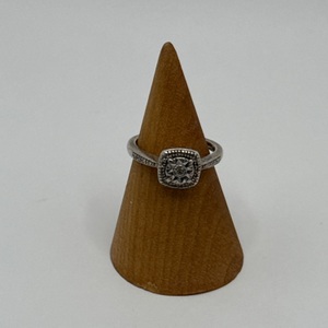 .925 STERLING SILVER RING WITH DIAMOND CHIPS 