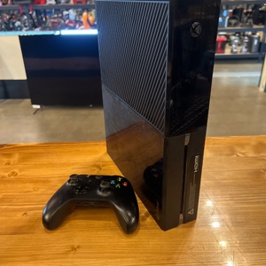 XBOX ONE CONSOLE 500GB WITH CONTROLLER AND CABLES