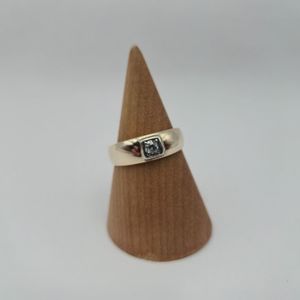 14K YELLOW GOLD RING WITH .15 ROUND CENTER DIAMOND 