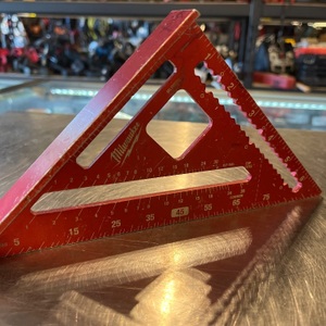Milwaukee / Square Measure