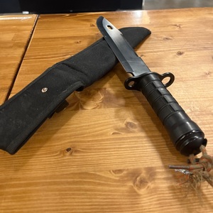 CHINA / BLACK BAYONET KNIFE